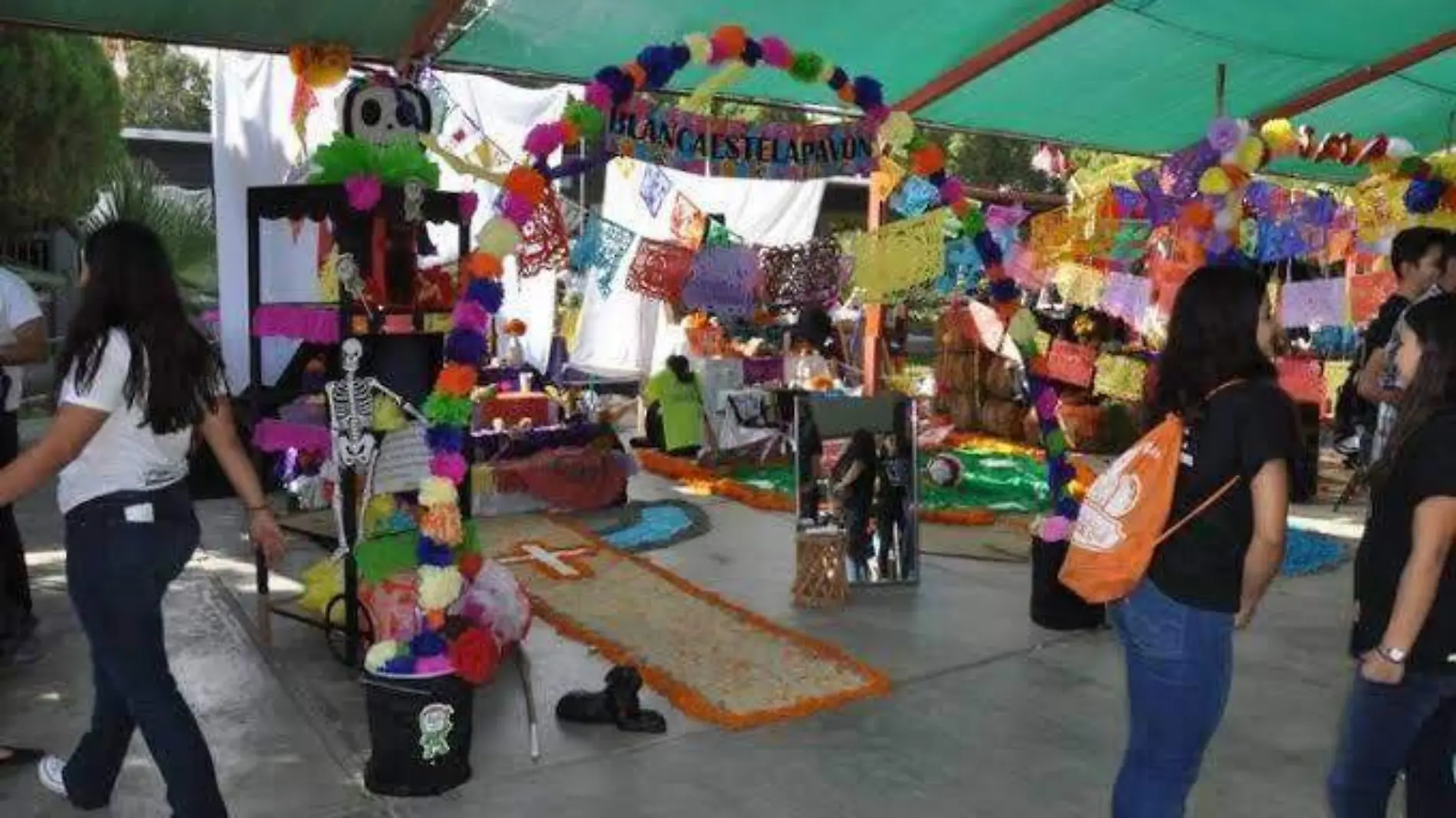 Se preparan las escuelas para celebrar el 2 de noviembre, Día de Muertos